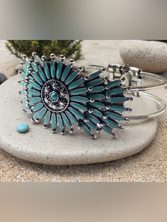 Fashion Jewelry Jewelry - Turquoise Sunburst Cuff Bracelet